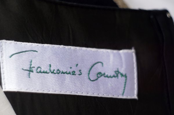 画像13: "Faukomia’s Country" 黒 無地 リネン レーヨン チロル ジャンパースカート  装飾ボタン マキシ丈 [20065]