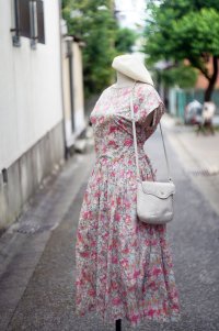 ”Excellent Wish”  リバティ 花柄 ピンク系 コットン 半袖 レトロワンピース ラウンドネック フレンチスリーブ ギャザー 腰リボン[20117]