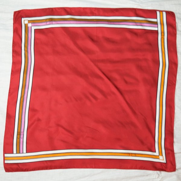 画像1: 赤系 ベルト柄 シルク スカーフ 77cm×77cm[20095]