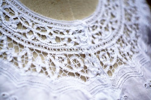 他の写真1: ”reasop” 無地 白 半袖 ブラウス ラウンドネック カッティングレース [20133]