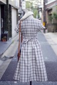 画像4: ”cozy time” ネイビー×白 コットン混 タータンチェック柄  半袖 レトロワンピース ノーカラー シャーリング生地 腰リボン [20146]