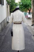 画像3: ”Seine” アイボリー 無地 半袖 レトロワンピース マオカラー プリーツ ウエストゴム [20147]