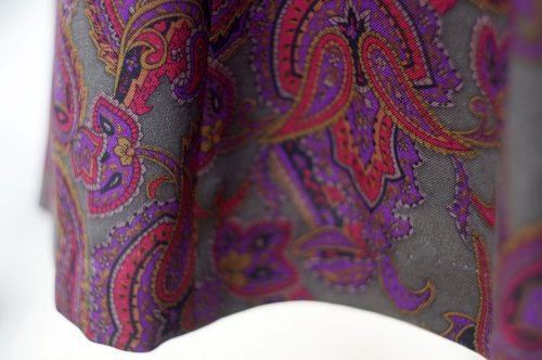 他の写真1: "LOBELIA"  カーキ系 ペイズリー柄 スカート フレア w67cm[20187]