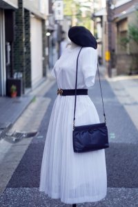”LA LULUD” 白×ネイビー ドット柄 半袖 レトロワンピース ノーカラー ウエストゴム[20150]