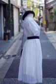 画像2: ”LA LULUD” 白×ネイビー ドット柄 半袖 レトロワンピース ノーカラー ウエストゴム[20150] (2)