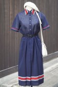 画像2: ”Vingt miel” 無地 ネイビー 半袖 レトロワンピース レギュラーカラー ボーダーライン ウエストゴム[20201] (2)