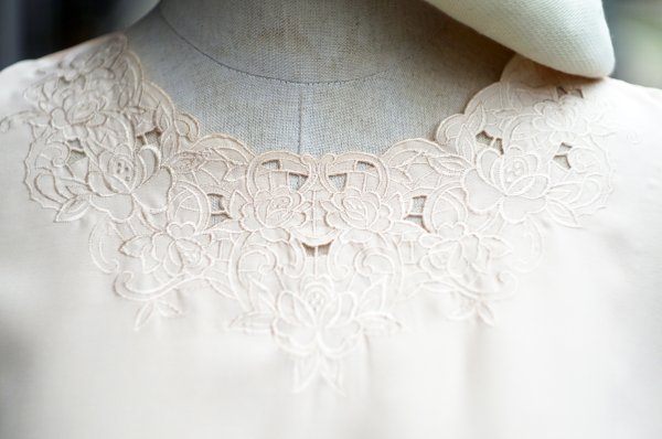 画像3: "PerLuanto" 無地 ピンク系 半袖 ブラウス ノーカラー カッティングレース  [20199]