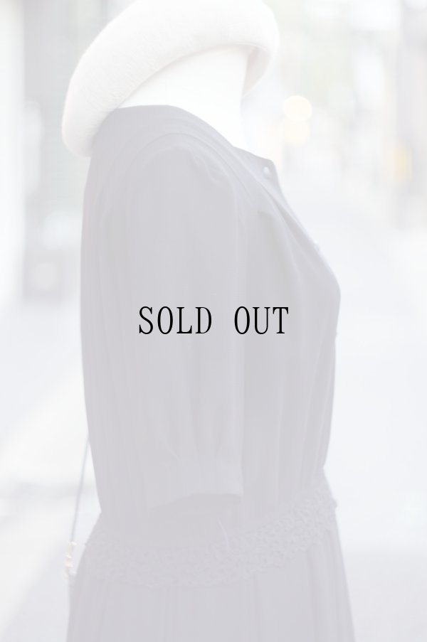 画像7: ”RECEPTION” 黒  無地 半袖 レトロワンピース スクエアネック カッティングレース [20152]