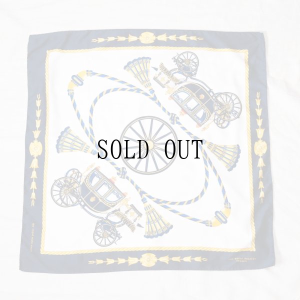 画像1: 白×ネイビー系 馬車と装飾柄 シルク スカーフ 77cm×77cm[20174]