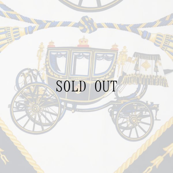 画像4: 白×ネイビー系 馬車と装飾柄 シルク スカーフ 77cm×77cm[20174]