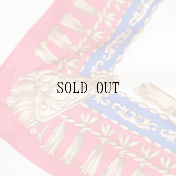 画像4: アイボリー×赤系 装飾柄 ミニスカーフ シルク 53cm×53cm[20175]