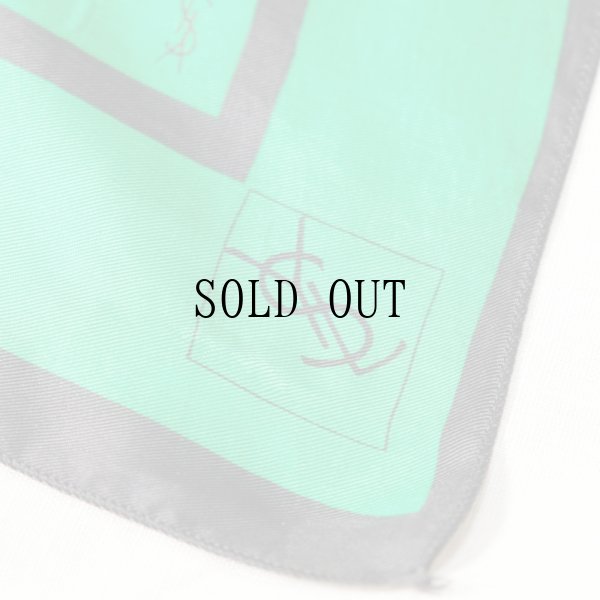 画像3: "Yves Saint Laurent イヴサンローラン" グリーン系 総柄 シルク スカーフ ダメージ 75cm×75cm[20166]