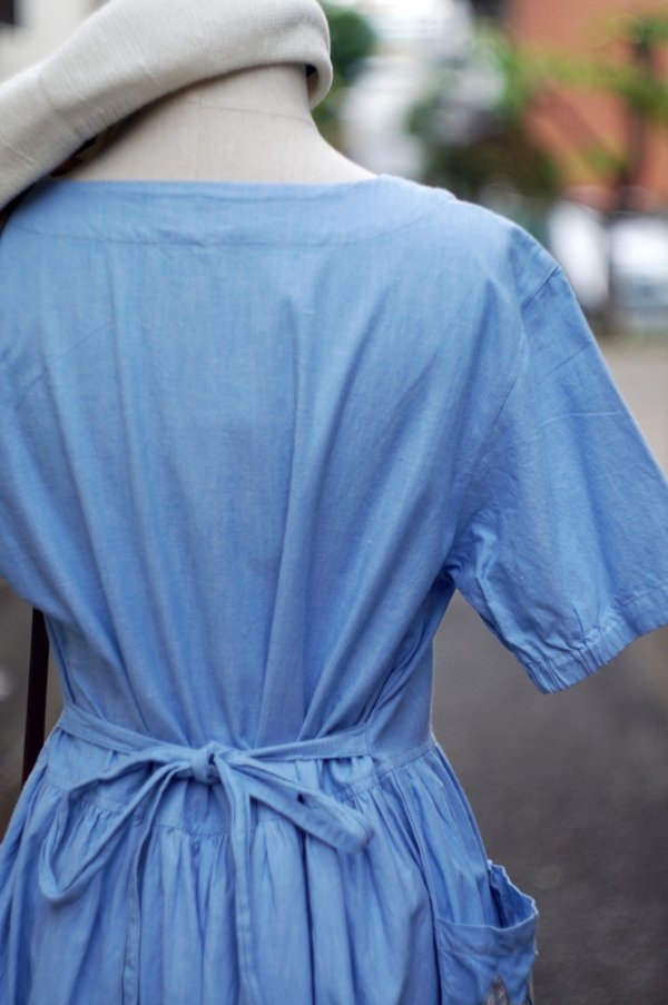 画像11: "ピジョン" コットン デニム 半袖 レトロワンピース ノーカラー パッチワーク くるみボタン 腰リボン[20214]