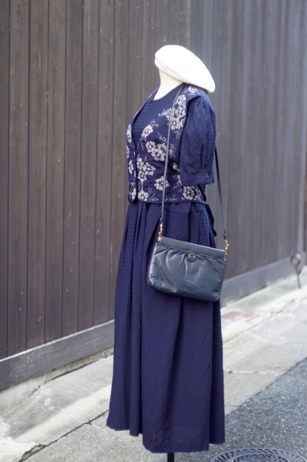 画像1: ※価格未設定”Miss Dorhy” US製 無地 ネイビー系 半袖 レトロワンピース ラウンドネック 花柄 ベスト風 [20218]