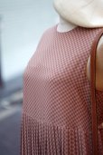 画像6: "TRANS CONTINENTS" ブラウン系 シェパードチェック柄 レーヨン混 ノースリーブ  レトロワンピース ノーカラー プリーツ [20221]