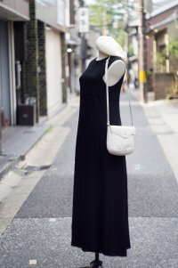 ”Yohji yamamoto Noir” 無地 レーヨン シルク 黒 袖なし レトロワンピース ノーカラー[20223]
