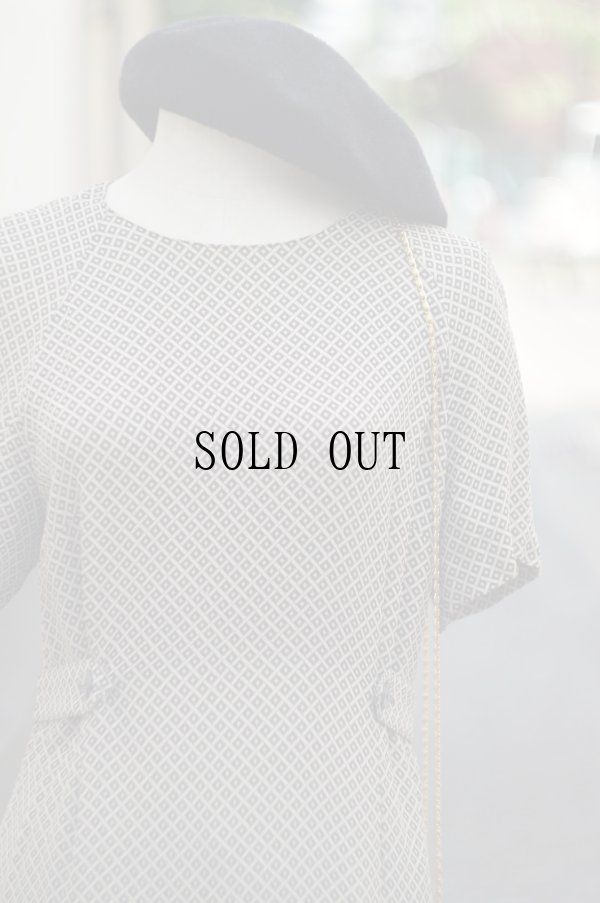 画像5: "Partout" ブラウン系 幾何学 総柄 半袖 レーヨン レトロワンピース ノーカラー[20228]