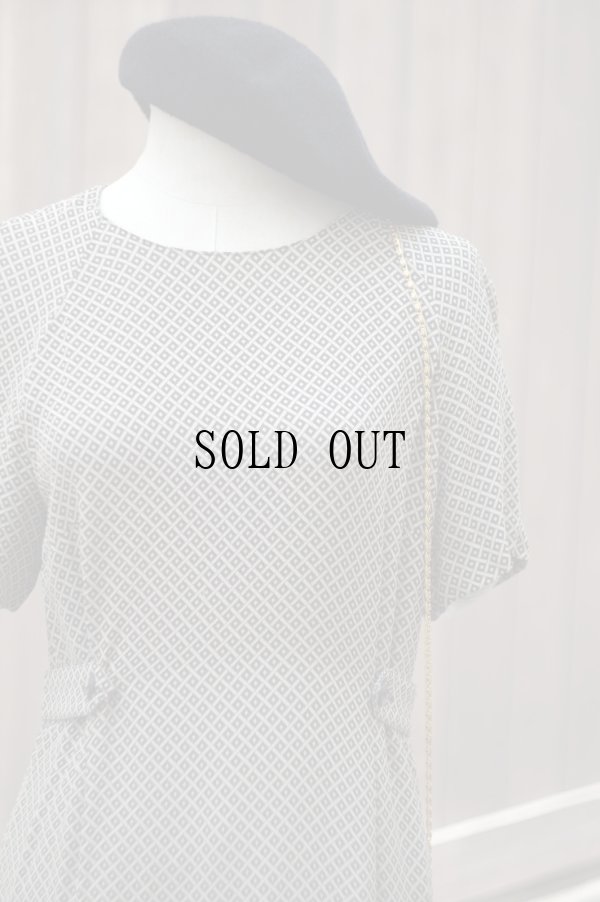 画像4: "Partout" ブラウン系 幾何学 総柄 半袖 レーヨン レトロワンピース ノーカラー[20228]