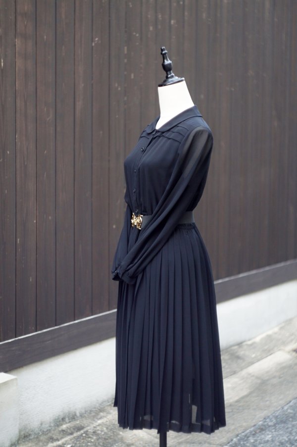 画像1: ”IginSibon” 黒系 無地 長袖 レトロワンピース プリーツ ウエストゴム[20196]