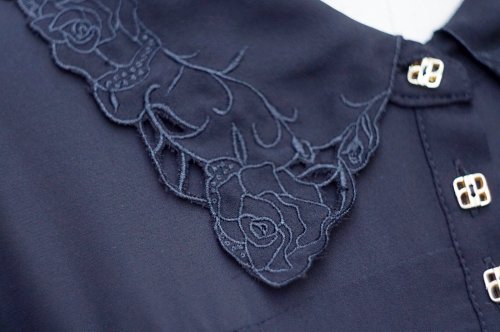 他の写真1: 黒系 無地 長袖 レトロワンピース レギュラーカラー 刺繍 ピンタック プリーツ ウエストゴム[20227]