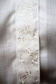 画像5: "KATAKURA" 無地 白 半袖 ブラウス レギュラーカラー 刺繍 スカラップ  [20238]