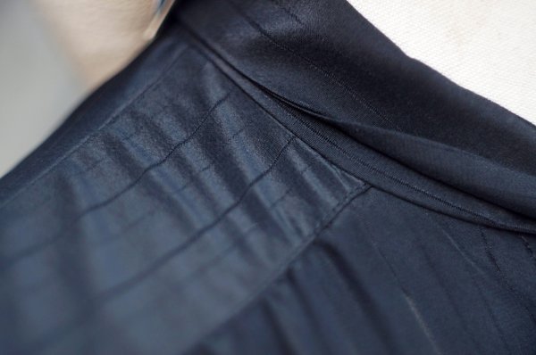 画像7: "VIVID"  無地 ストライプ柄 黒 半袖 レトロワンピース ボウタイカラー [20268]