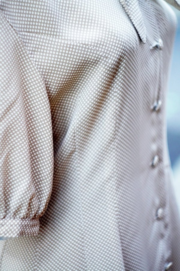 画像7: "Thoro Face"ドット柄 ベージュ×白 半袖 レトロワンピース ラウンドネック ボウタイ[20277]