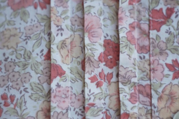 画像8: "cacharel" ピンク系 花柄 コットン 長袖 ブラウス&スカート ツーピース セットアップ タイニーカラー ピンタック [20276]