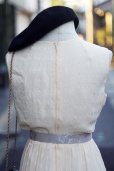 画像9: 無地 アイボリー 袖なし レトロワンピース ノーカラー プリーツ シフォン[20278] (9)