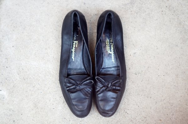 画像1: "Salvatore Ferragamo" イタリア製 黒 キルトタッセルローファー Sサイズ[20320]