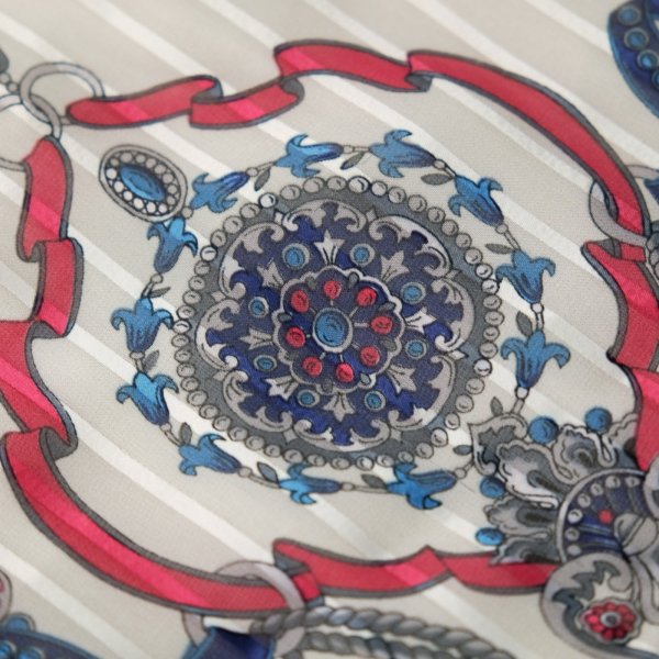 画像4: 赤×白系 シルク リボンと装飾柄 スカーフ  89cm×89cm[20293]