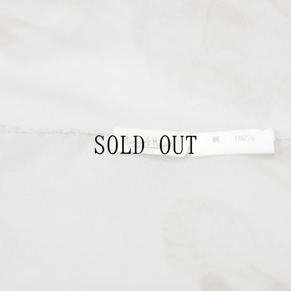 画像5: ”Margaret Howell マーガレットハウエル” グレー系 シルク 薔薇柄 ミニスカーフ  45cm×45cm[20287]