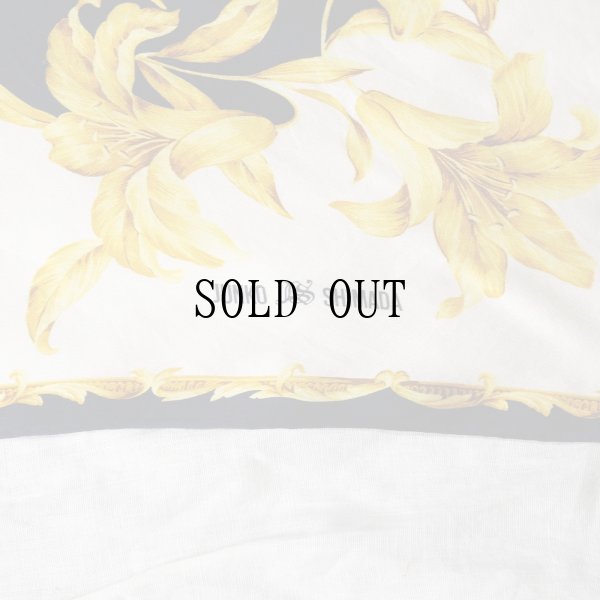 画像2: ネイビー×アイボリー系 シルク 花柄 スカーフ  84cm×84cm[20292]