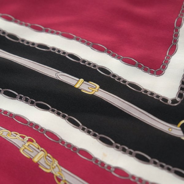 画像4: 赤 ブラック系 シルク チェーンとベルト模様 スカーフ  80cm×80cm[20288]