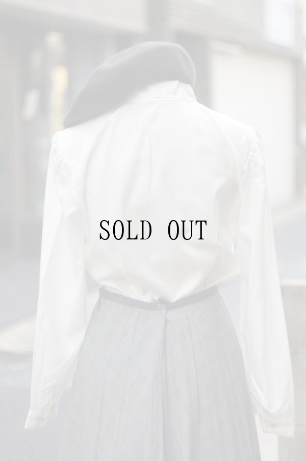 画像8: "BESSART" 無地 白 長袖 ブラウス ピンタック ボウタイカラー[20309]