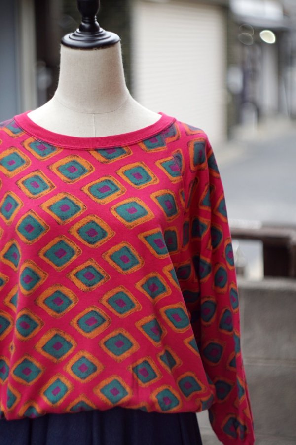 画像2: "MAGNET" 総柄 ビビットピンク スウェット トップス[20314]