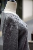 画像5: "marisa christina" お花のリボン刺繍 グレー系 ニット ウール クルーネック ビーズ ラメ [12931] (5)