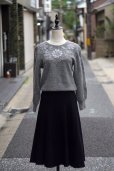 画像12: "marisa christina" お花のリボン刺繍 グレー系 ニット ウール クルーネック ビーズ ラメ [12931] (12)