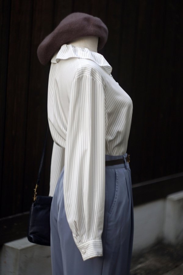 画像5: "cye cye" グレー×白 ストライプ柄 長袖 ブラウス  カスケードカラー風[20343]