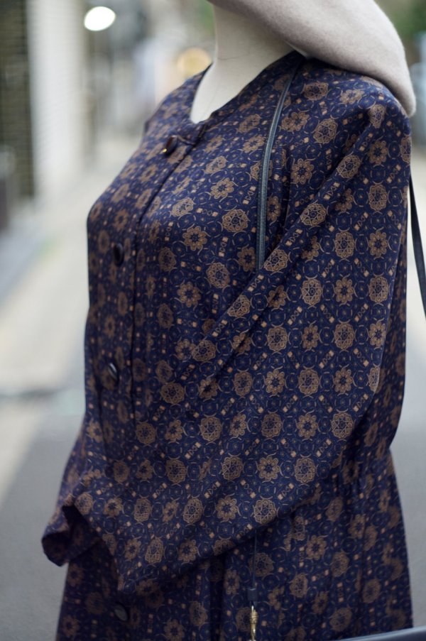 画像8: エスニック柄 ネイビー×ブラウン 長袖 レトロワンピース ラウンドネック[20345]