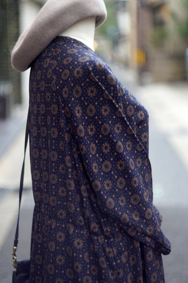 画像10: エスニック柄 ネイビー×ブラウン 長袖 レトロワンピース ラウンドネック[20345]