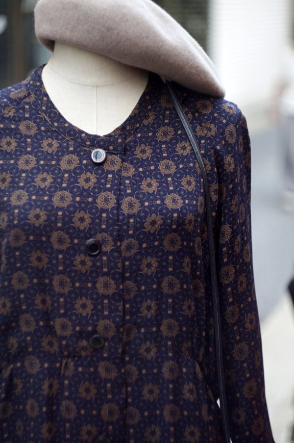 画像5: エスニック柄 ネイビー×ブラウン 長袖 レトロワンピース ラウンドネック[20345]