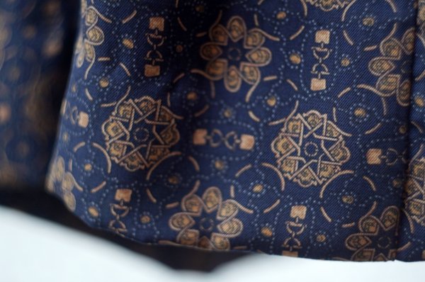 画像12: エスニック柄 ネイビー×ブラウン 長袖 レトロワンピース ラウンドネック[20345]