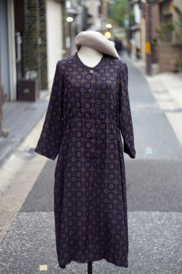 画像4: エスニック柄 ネイビー×ブラウン 長袖 レトロワンピース ラウンドネック[20345]