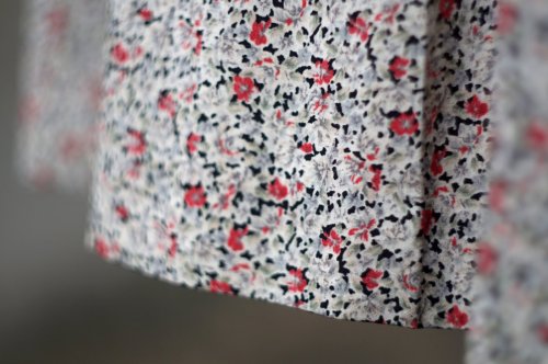 他の写真1: マルチカラー 小花柄 フレア スカート w65cm[20354]