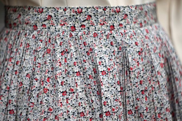 画像4: マルチカラー 小花柄 フレア スカート w65cm[20354]