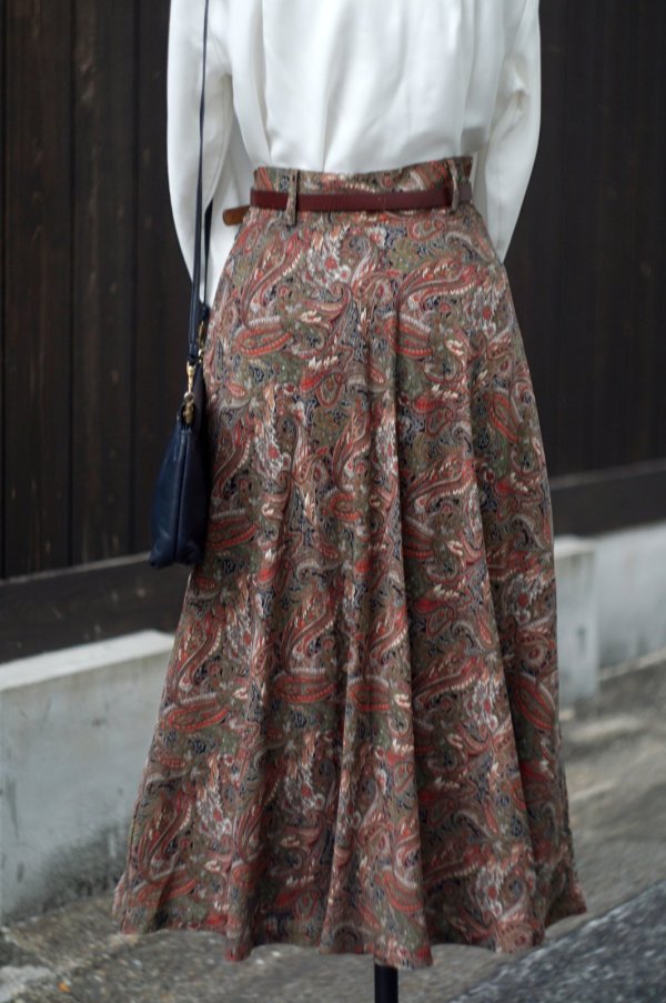 画像3: ”E.B.bis” カーキ系 ペイズリー柄 スカート フレア w67cm[20357]