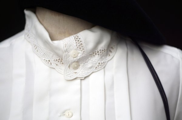 画像3: "Mercredi" 無地 白 長袖 ブラウス プリーツ スタンドカラー [20360]