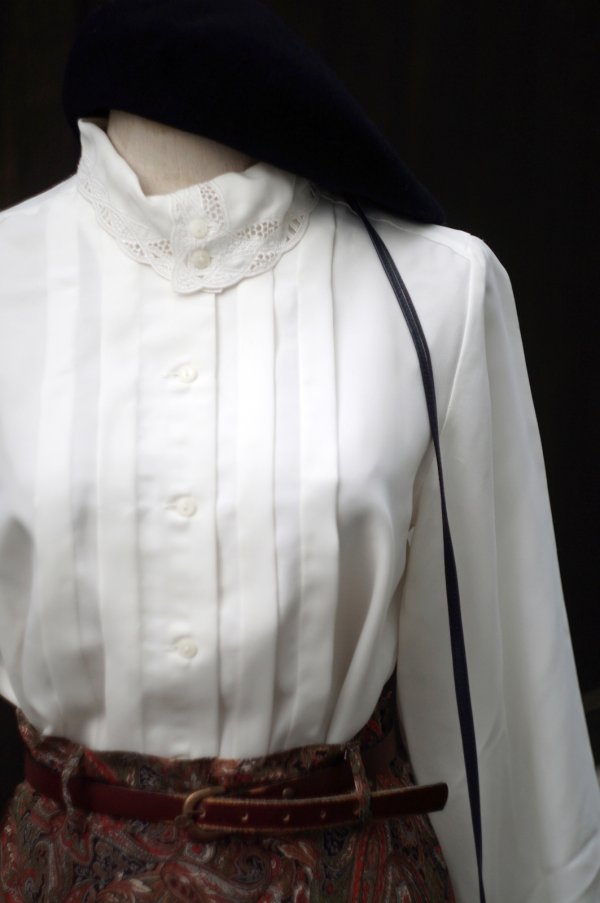 画像2: "Mercredi" 無地 白 長袖 ブラウス プリーツ スタンドカラー [20360]