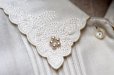 画像4: "Seraza Roman" 無地 白 長袖 ブラウス レギュラーカラー スカラップ 刺繍  ビーズ ピンタック[20391]
